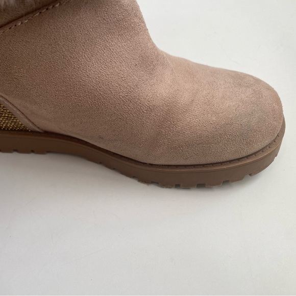 GUESS Womens Paulie Lug Sole Wedge Booties - Camel size 6 - Picture 9 of 13